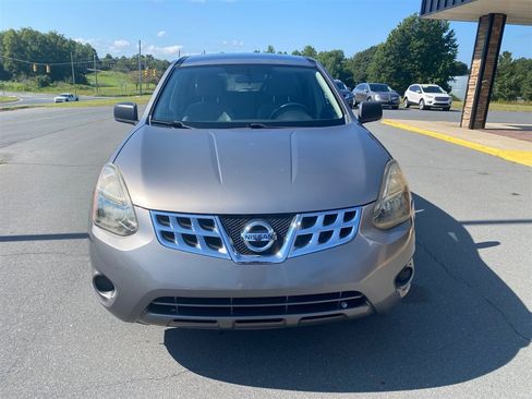 Used 2014 Nissan Rogue S FWD image 2