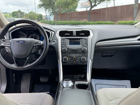 Used 2018 Ford Fusion S FWD image 19