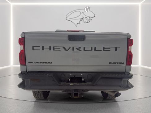 Used 2025 Chevrolet Silverado 2500 Custom w/ Custom Convenience Package AWD/4WD image 6