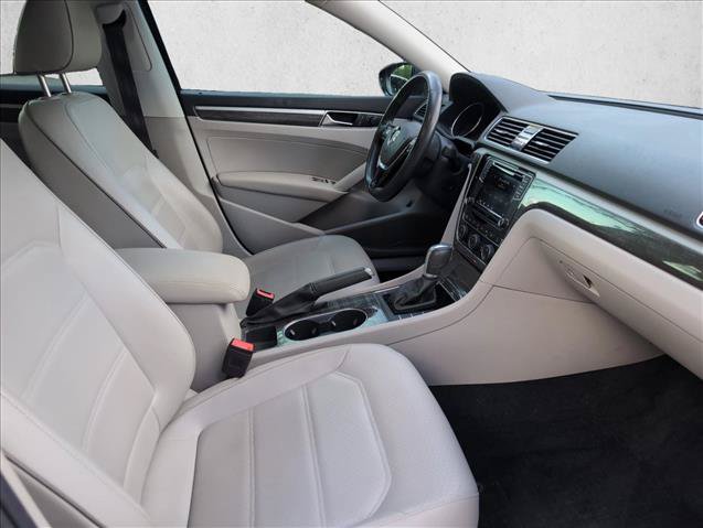 Used 2018 Volkswagen Passat 2.0T SE w/ SE Lighting Package FWD image 27