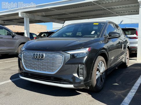 Used 2023 Audi Q4 e-tron Premium Plus w/ Premium Plus image 2