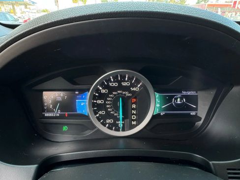 Used 2013 Ford Explorer XLT image 12