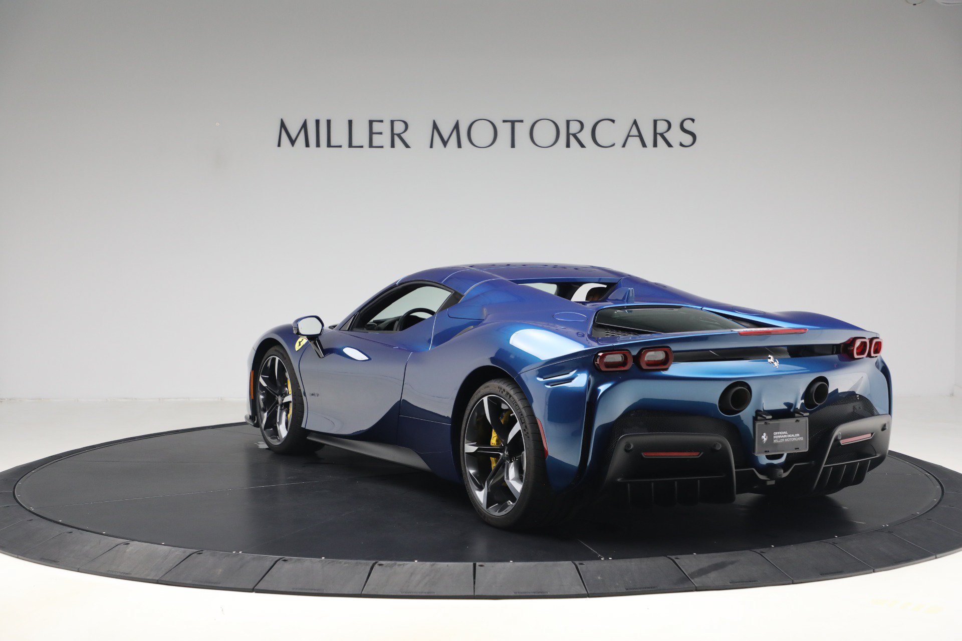 Used 2024 Ferrari SF90 Spider AWD/4WD image 32