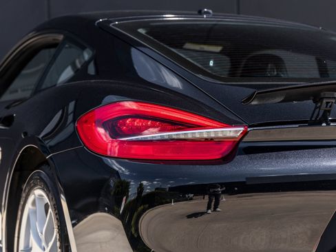 Certified 2016 Porsche Cayman RWD image 14