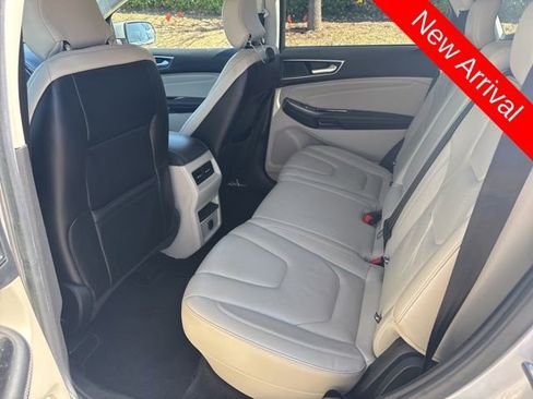 Used 2017 Ford Edge Titanium image 10