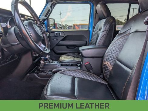 Used 2022 Jeep Gladiator Overland AWD/4WD image 16