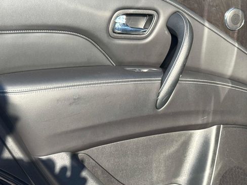 Used 2024 INFINITI QX80 Luxe RWD image 14