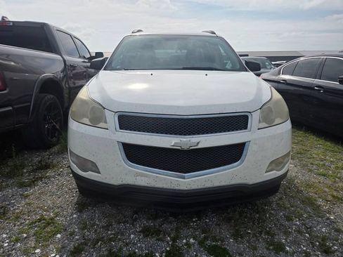 Used 2011 Chevrolet Traverse LS FWD image 2