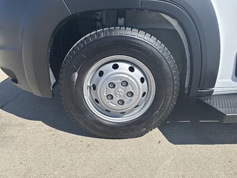 Used 2021 RAM ProMaster 2500 FWD image 2