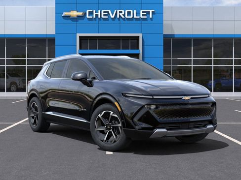 New 2025 Chevrolet Equinox EV LT image 41