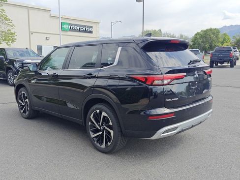 New 2025 Mitsubishi Outlander SE image 5