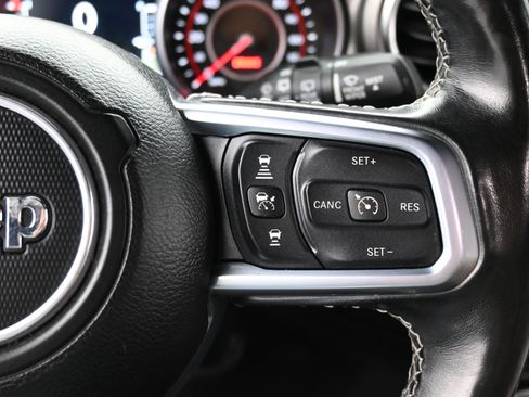 Used 2021 Jeep Wrangler Unlimited Rubicon AWD/4WD image 15