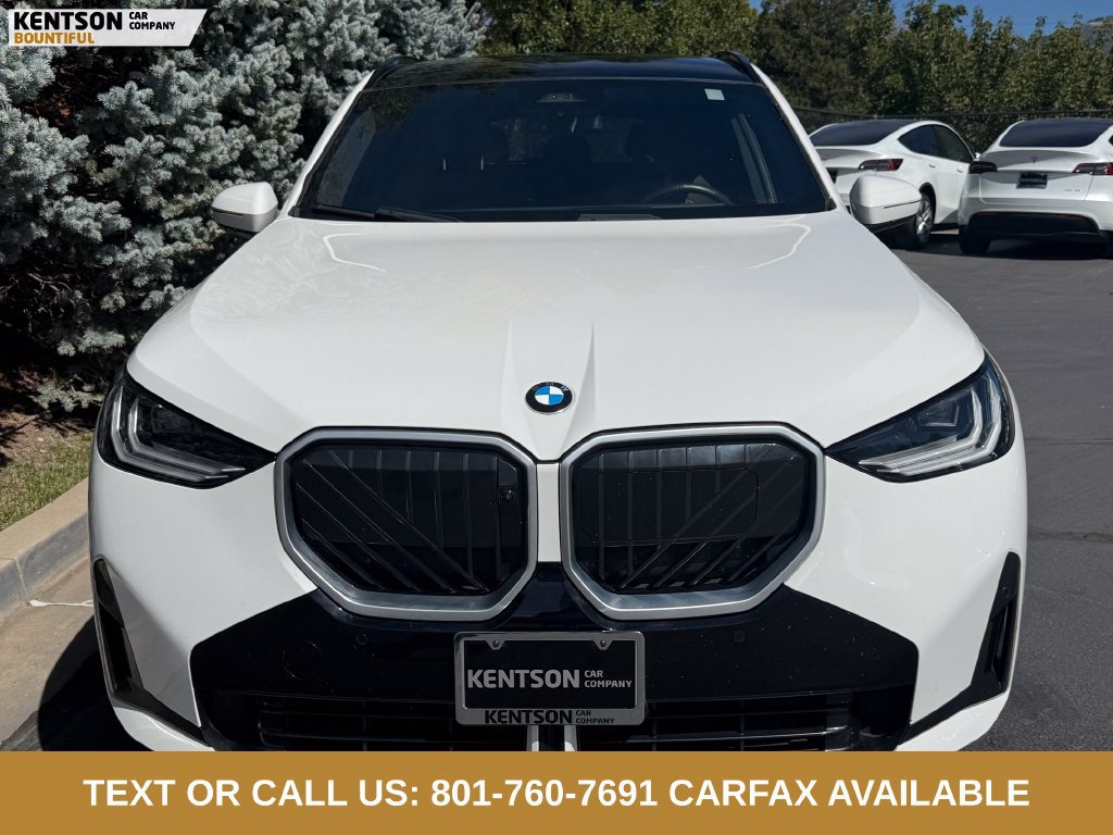 Used 2025 BMW X3 xDrive30i AWD/4WD image 2