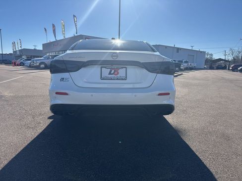 Used 2023 Nissan Maxima Platinum w/ Sport Mat Group image 11