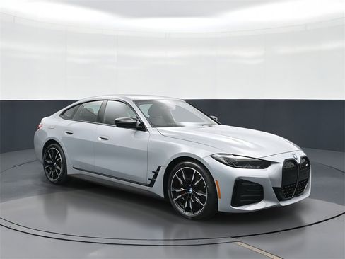 Certified 2023 BMW i4 M50 w/ Shadowloine Package image 11