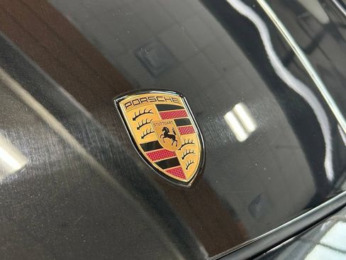 Used 2025 Porsche Cayenne AWD/4WD image 7