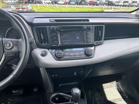 Used 2018 Toyota RAV4 XLE image 7