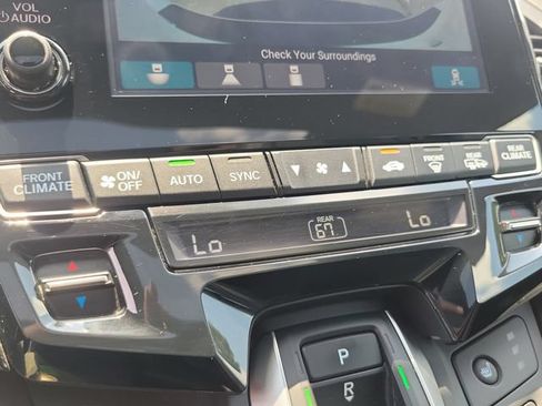 Used 2023 Honda Odyssey Sport image 16