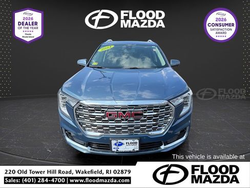 Used 2024 GMC Terrain Denali w/ Denali Premium Package image 15