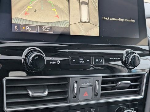 Used 2022 Nissan Armada SL w/ Captain's Chairs Package image 15