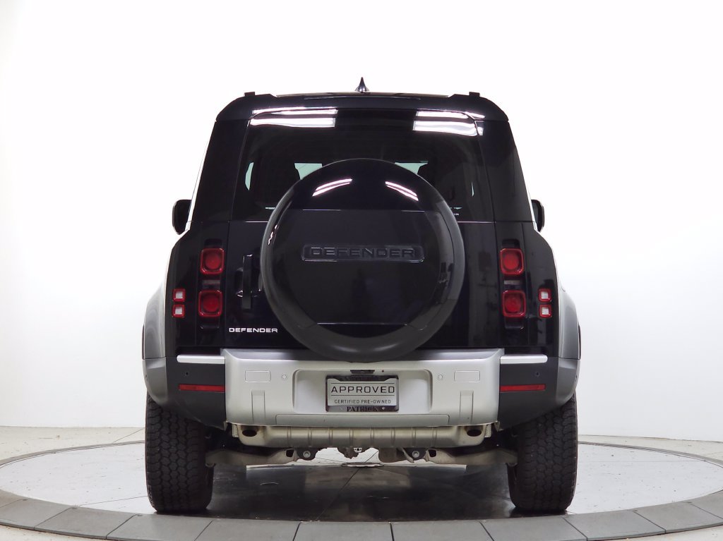 Used 2025 Land Rover Defender 110 S AWD/4WD image 4