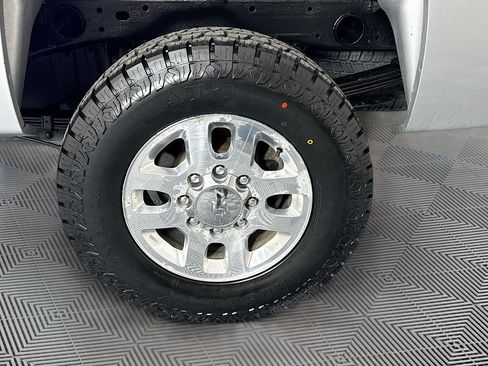 Used 2014 Chevrolet Silverado 2500 LT w/ Interior Plus Package AWD/4WD image 27