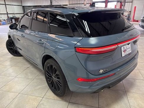 Used 2023 Lincoln Corsair Reserve w/ Jet Appearance Package AWD/4WD image 9