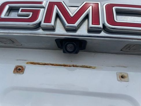 Used 2018 GMC Acadia SLE AWD/4WD image 14