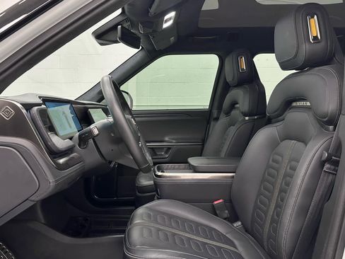 Used 2023 Rivian R1T Adventure image 11