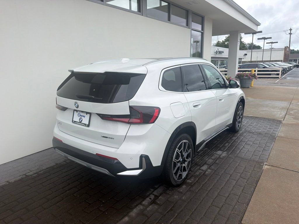 New 2027 BMW X1 xDrive28i AWD/4WD image 5