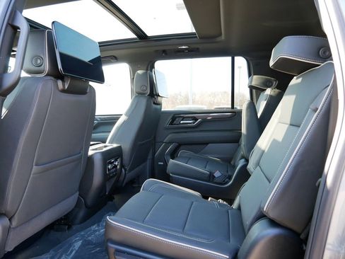 New 2026 GMC Yukon XL Elevation w/ Elevation Premium Package image 8