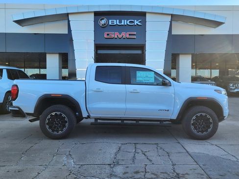 New 2026 GMC Canyon AT4 image 3