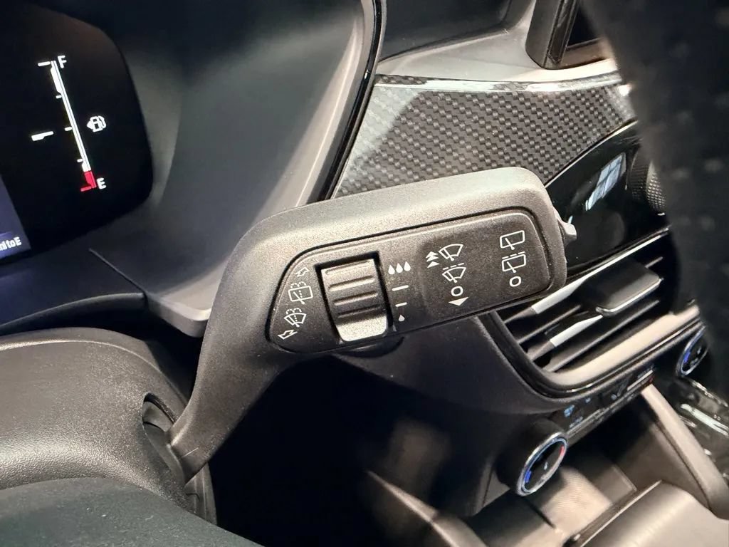 Used 2025 Ford Escape ST-Line Select AWD/4WD image 16