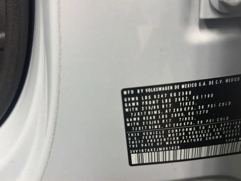 Used 2018 Volkswagen Tiguan S FWD image 23
