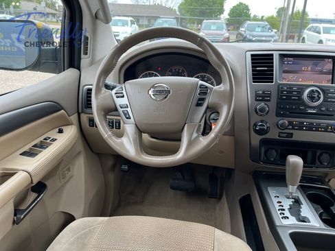 Used 2013 Nissan Armada SV AWD/4WD image 22