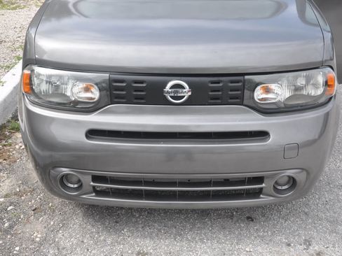 Used 2010 Nissan Cube 1.8 SL w/ Interior Designer Pkg FWD image 22