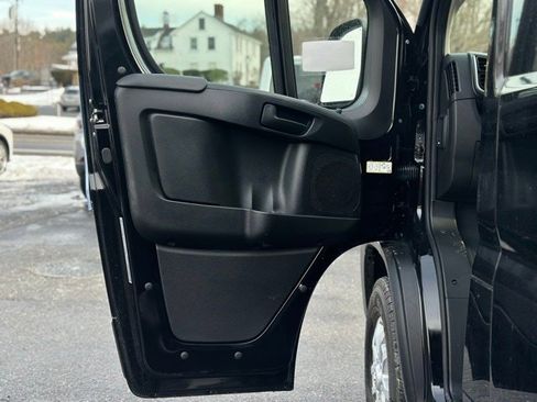 New 2026 RAM ProMaster 2500 w/ Quick Order Package 22G SLT image 9
