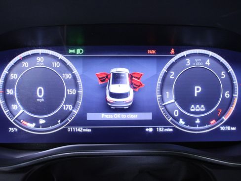 Used 2025 Jaguar F-PACE R-Dynamic S image 25