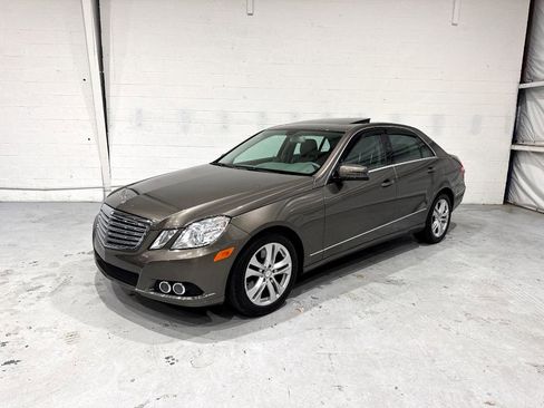 Used 2011 Mercedes-Benz E 350 Sedan image 16