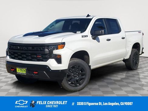 New 2026 Chevrolet Silverado 1500 Custom Trail Boss w/ LPO, Dark Essentials Package image 1