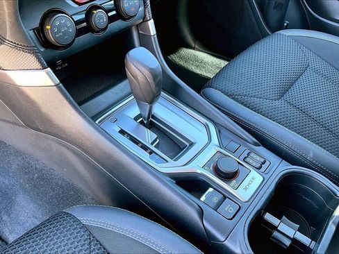 Used 2022 Subaru Forester Premium image 15