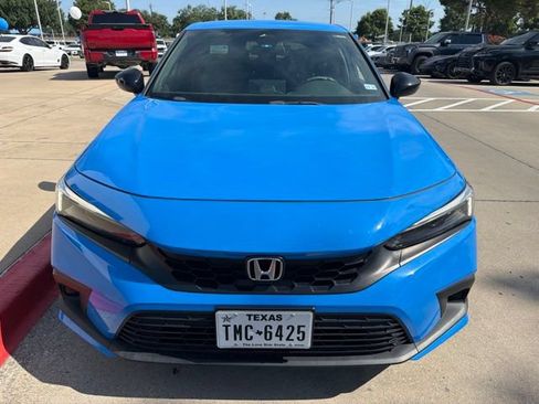 Used 2023 Honda Civic Sport image 2