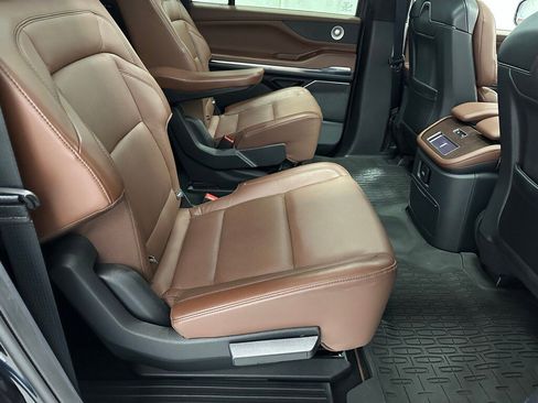 Used 2025 Lincoln Navigator L Reserve image 58