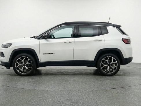 Used 2025 Jeep Compass Limited AWD/4WD image 5