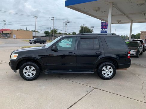 Used 2010 Ford Explorer XLT image 4