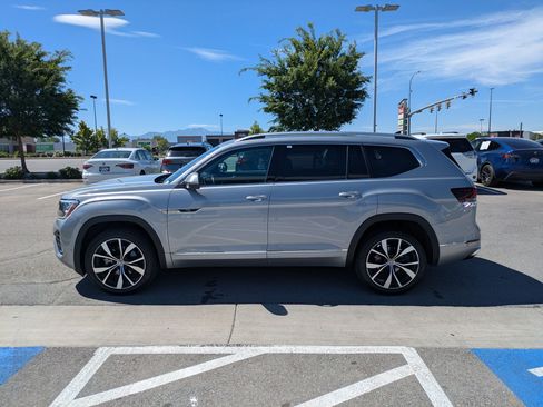 Used 2024 Volkswagen Atlas SEL Premium R-Line AWD/4WD image 10