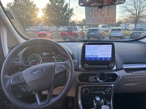 Used 2021 Ford EcoSport SE w/ SE Convenience Package image 11