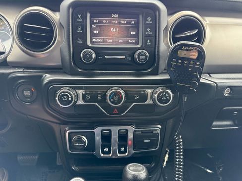 Used 2020 Jeep Wrangler Sport AWD/4WD image 37