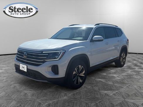 New 2026 Volkswagen Atlas SE image 1