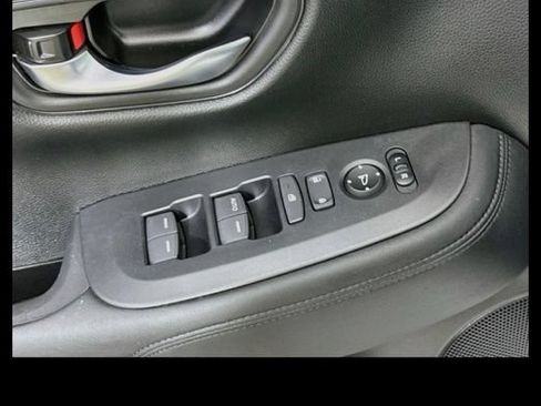 Used 2025 Honda HR-V Sport image 20